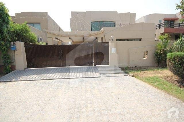 1 Kanal Beautiful House for Rent in Phase 4 DHA