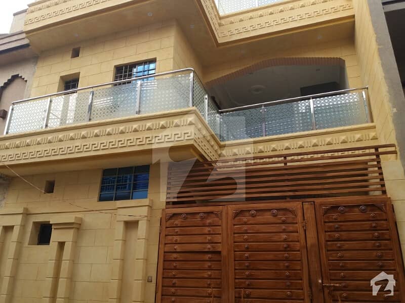 ارباب سبز علی خان ٹاؤن ایگزیکٹو لاجز ارباب سبز علی خان ٹاؤن ورسک روڈ پشاور میں 6 کمروں کا 5 مرلہ مکان 1.25 کروڑ میں برائے فروخت۔