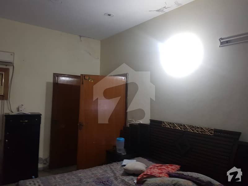 جوہر ٹاؤن فیز 2 جوہر ٹاؤن لاہور میں 3 کمروں کا 3 مرلہ مکان 82 لاکھ میں برائے فروخت۔