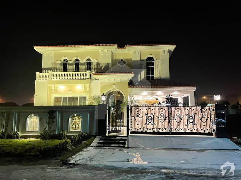 Faisal Rasool  Design 1 Kanal Excellent Bungalow Full Beassment Houes Home Thither Jim  For Sale