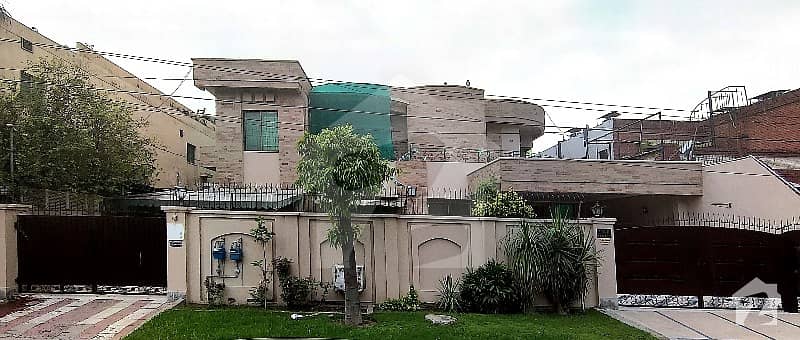 25 Marla Slightly Used Beautiful House Is For Sale In Cavalry Ground Lahore Cantt