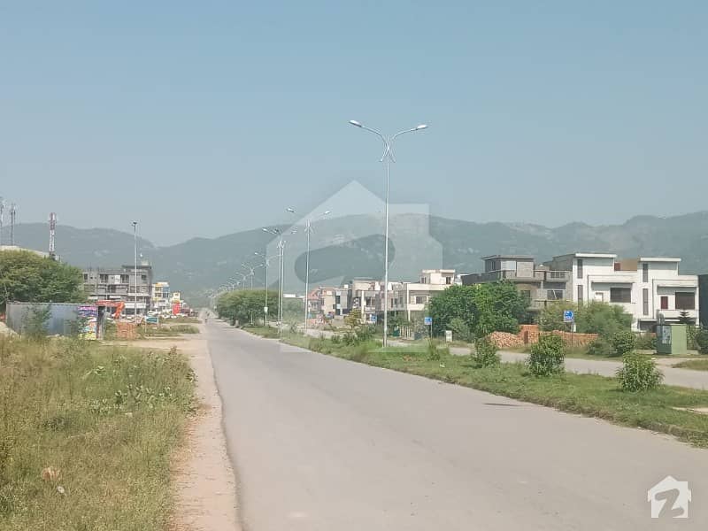 D 122 Islamabad 40x80 Prime Location Plot For Sale 356 SqYard