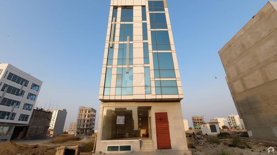 ڈی ایچ اے فیز 8 ڈی ایچ اے کراچی میں 4 مرلہ عمارت 22 کروڑ میں برائے فروخت۔