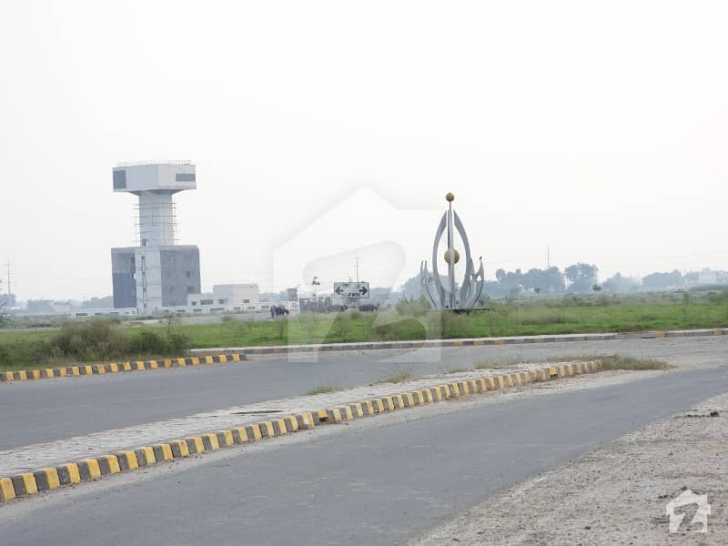 ڈی ایچ اے فیز9 پریزم - بلاک ایف ڈی ایچ اے فیز9 پریزم ڈی ایچ اے ڈیفینس لاہور میں 1 کنال رہائشی پلاٹ 1.75 کروڑ میں برائے فروخت۔