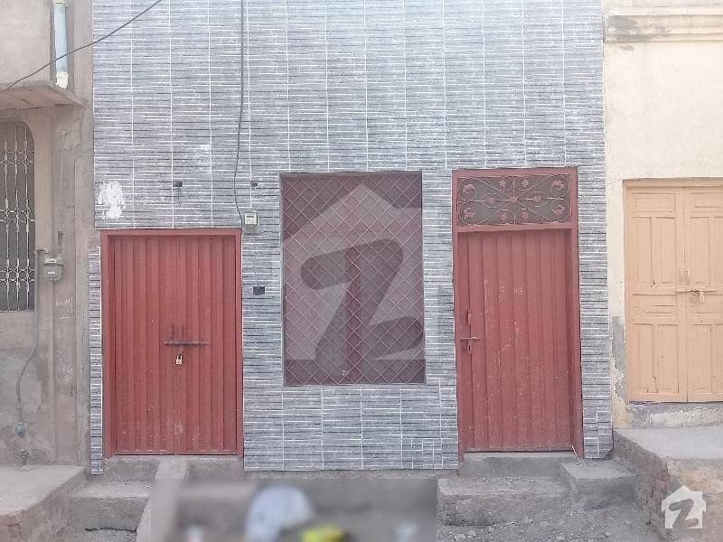 House In Mohammadi Colony Sized 680  Square Feet Is Available