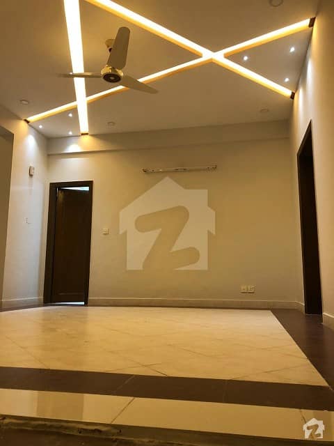 Buy A Centrally Located 1575  Square Feet Flat In Hayatabad
