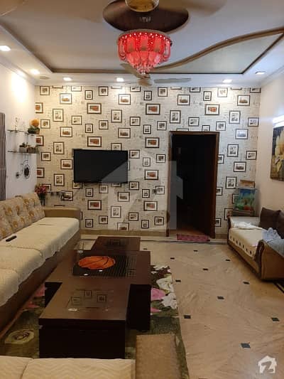 کنال برگ لاہور میں 4 کمروں کا 6 مرلہ مکان 1.5 کروڑ میں برائے فروخت۔
