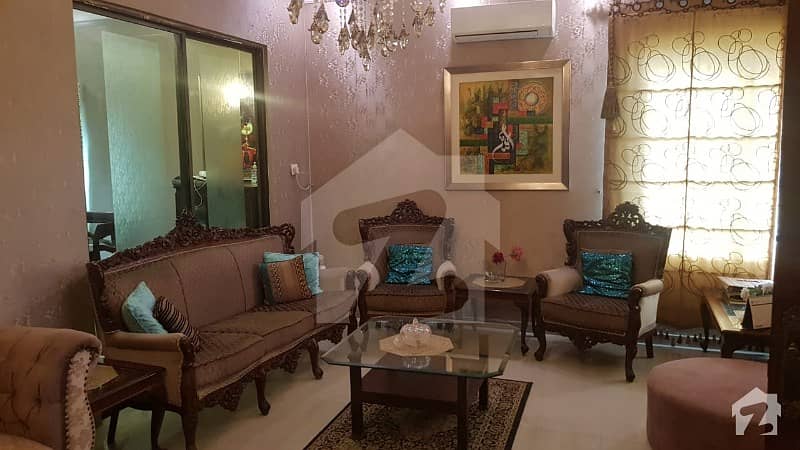 کلفٹن ۔ بلاک 2 کلفٹن کراچی میں 3 کمروں کا 9 مرلہ بالائی پورشن 3.4 کروڑ میں برائے فروخت۔