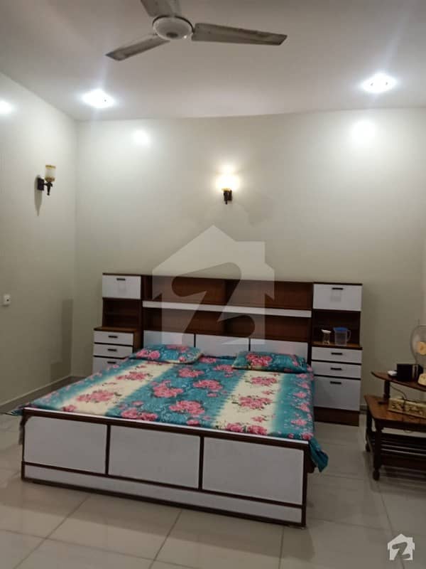 ڈی ایچ اے فیز 7 ڈی ایچ اے کراچی میں 4 کمروں کا 10 مرلہ مکان 6.5 کروڑ میں برائے فروخت۔