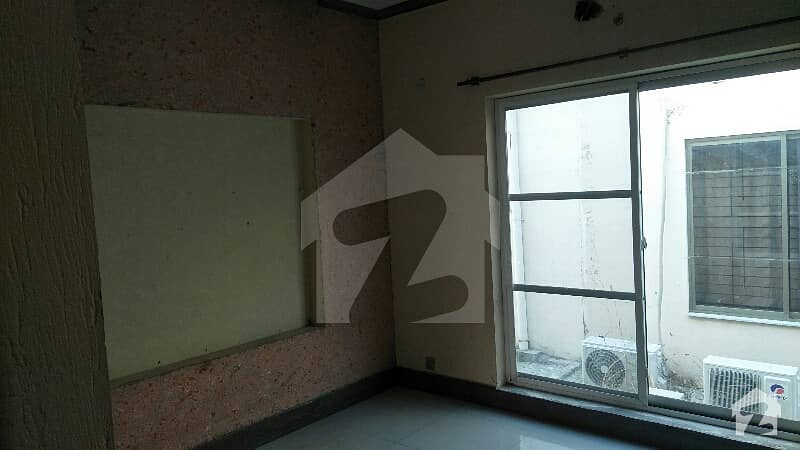 10 Marla Upper Portion Lower Lock For Rent In Bahria Town Near Market Park Mosque School