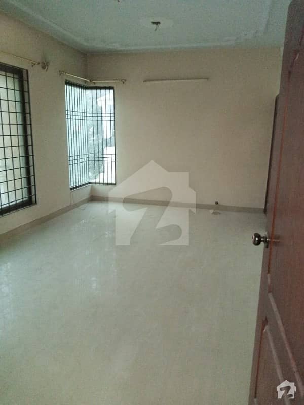 Spacious House Is Available In Gulshan-E-Iqbal Town For Rent