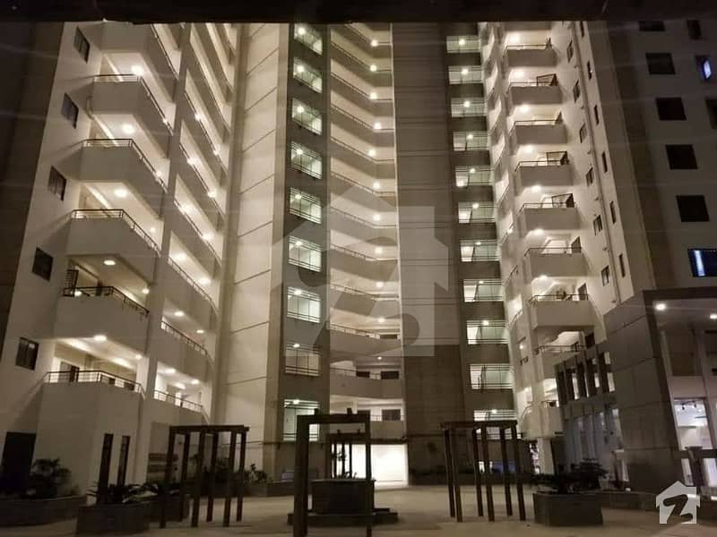 گولڈ لائن رئیل اپارٹمنٹس گلستان جوہر - بلاک 16-A گلستانِ جوہر کراچی میں 4 کمروں کا 9 مرلہ فلیٹ 1.9 کروڑ میں برائے فروخت۔