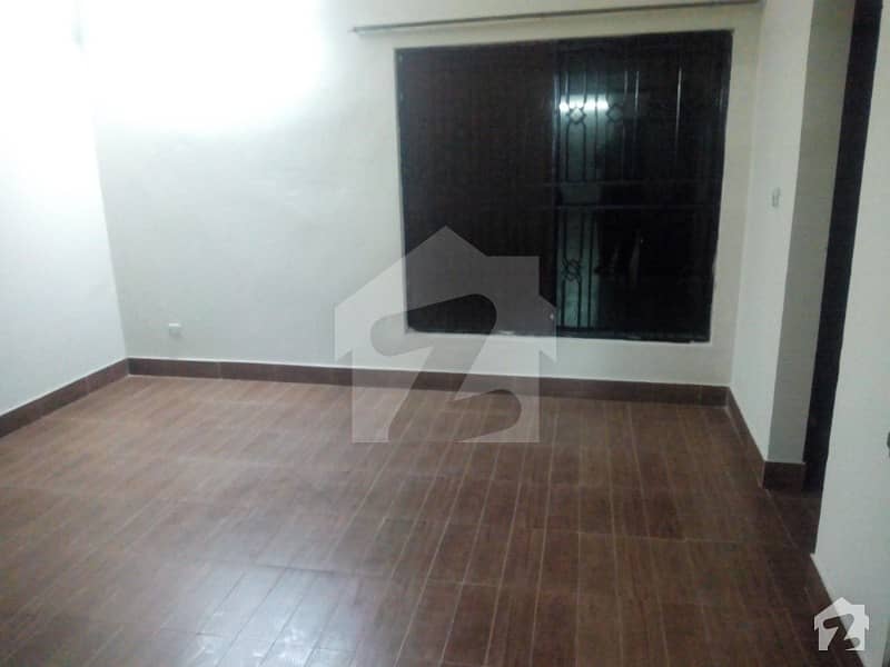 10 Marla Upper Portion For Rent