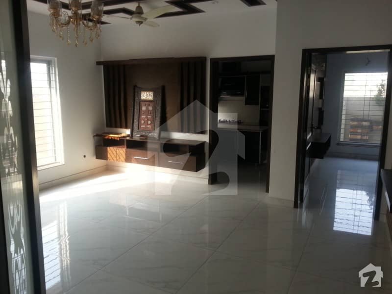 12 Marla Upper Portion For Rent In Paragon City Lahore