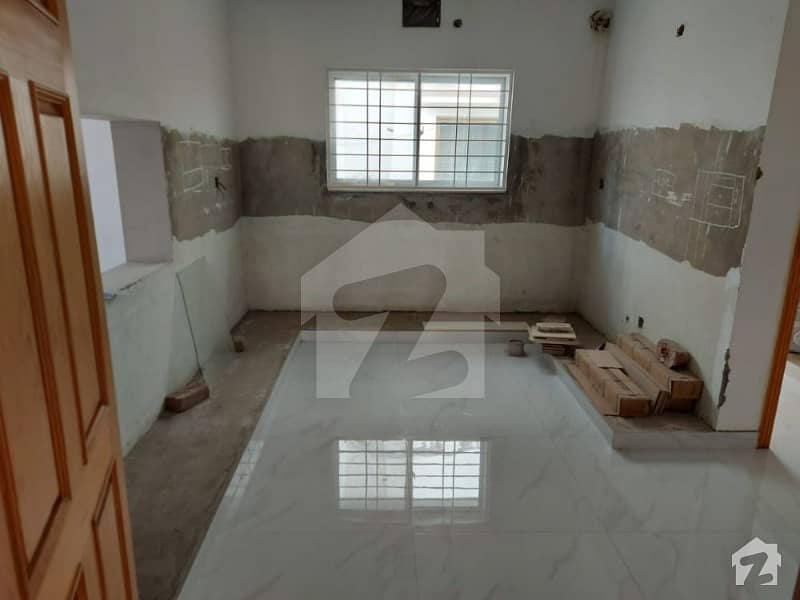 06 Marla Upper Portion For Rent In Canal Gardens Lahore