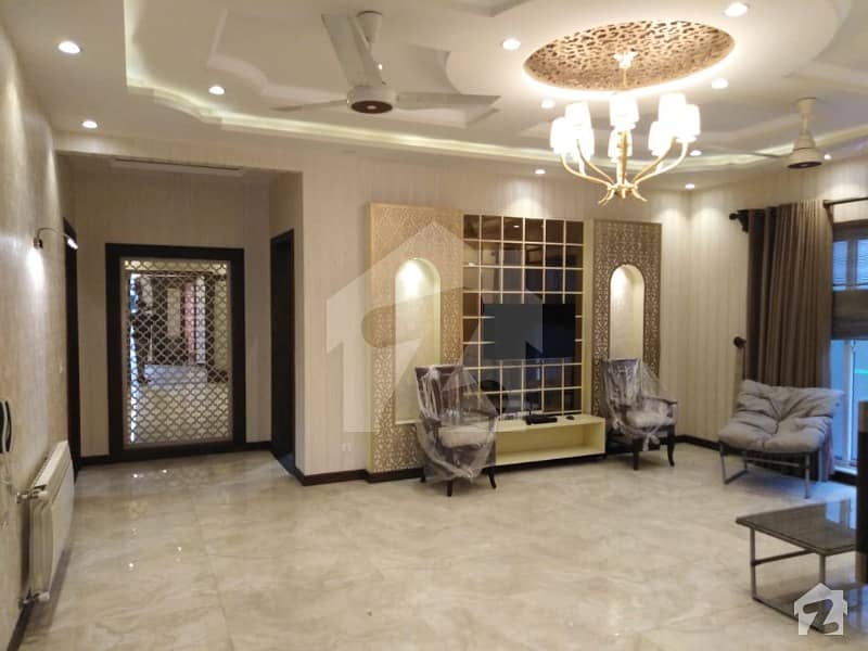 Beautiful Luxurious 01 Kanal House Available For Sale Top Location