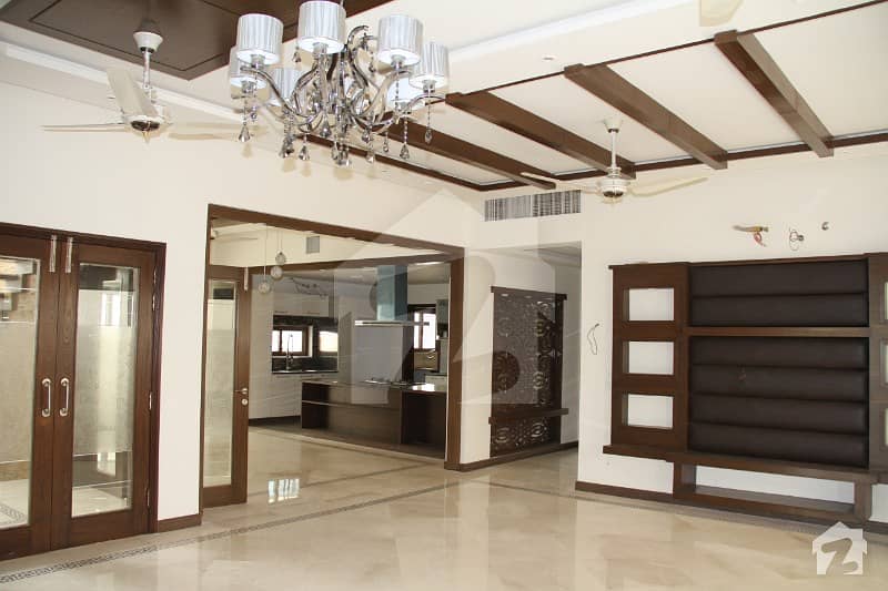 Beautiful Luxurious 01 Kanal House Available For Sale Top Location