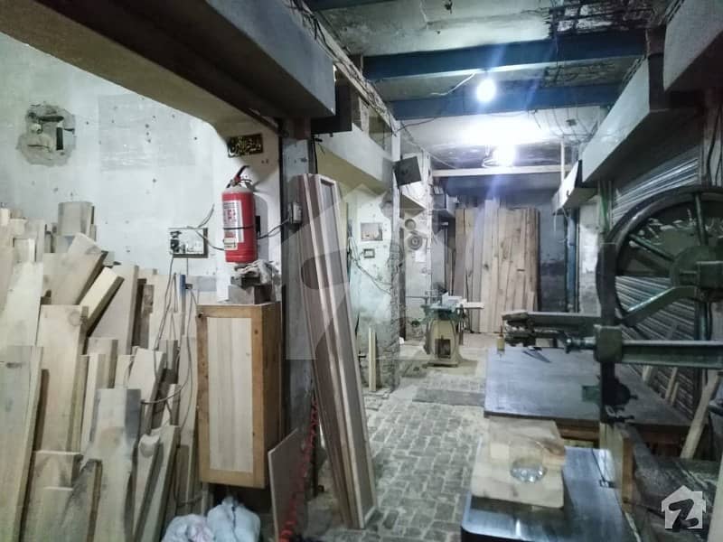 جڑانوالہ روڈ فیصل آباد میں 9 مرلہ عمارت 7.65 کروڑ میں برائے فروخت۔ جڑانوالہ روڈ فیصل آباد میں 9 مرلہ عمارت 7.65 کروڑ میں برائے فروخت۔