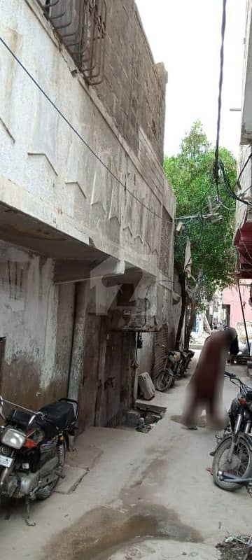 گجر چوک کراچی میں 4 مرلہ مکان 1.2 کروڑ میں برائے فروخت۔
