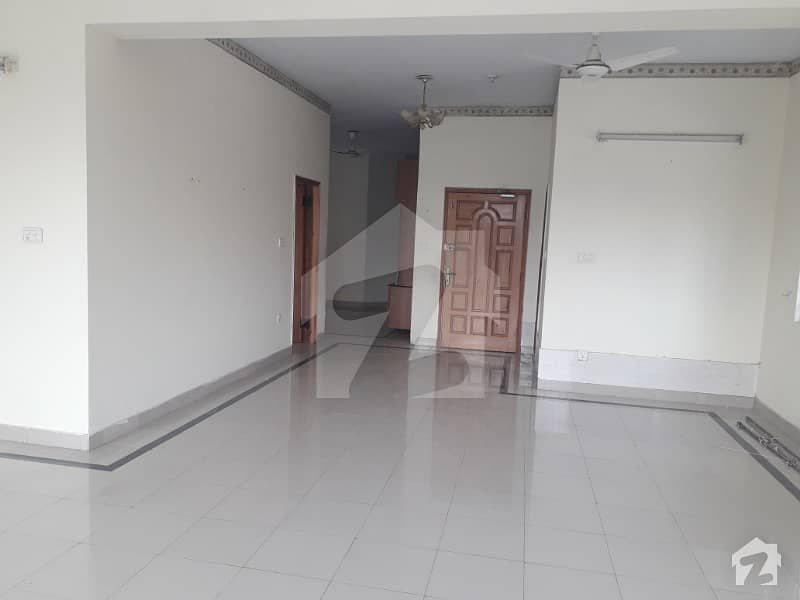 F10 Upper Portion Marble Floor 3 Beds Rent 1