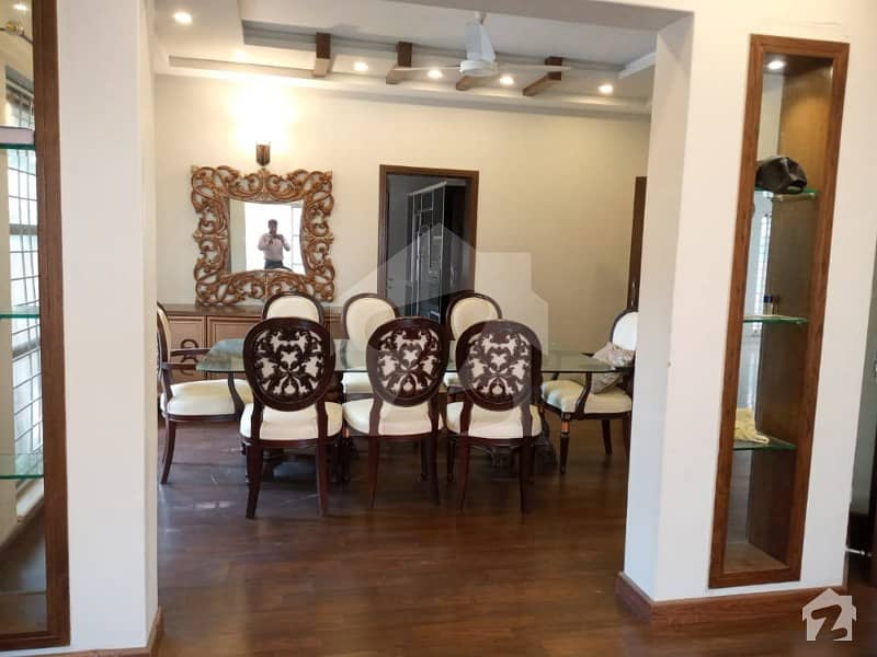 ڈی ایچ اے فیز 4 ڈیفنس (ڈی ایچ اے) لاہور میں 5 کمروں کا 1 کنال مکان 4.4 کروڑ میں برائے فروخت۔