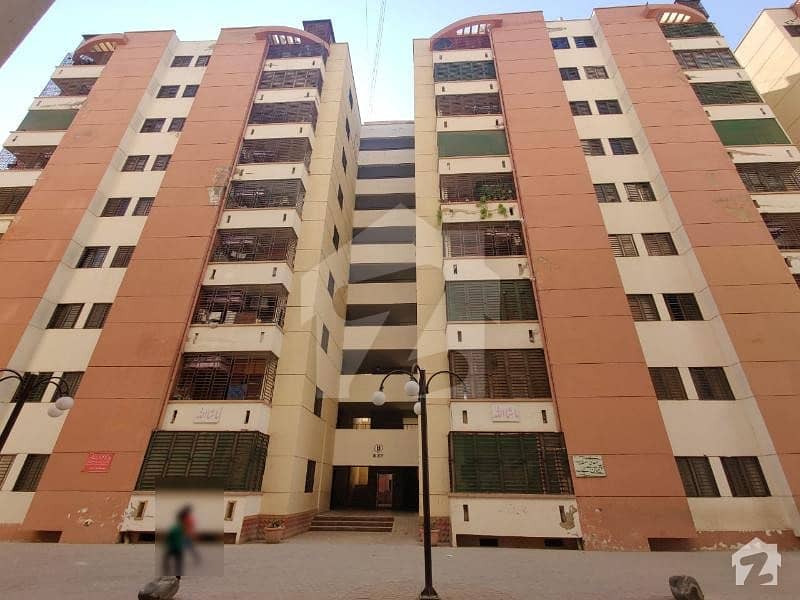 گلستانِِ جوہر ۔ بلاک 13 گلستانِ جوہر کراچی میں 1 کمرے کا 4 مرلہ کمرہ 20 ہزار میں کرایہ پر دستیاب ہے۔