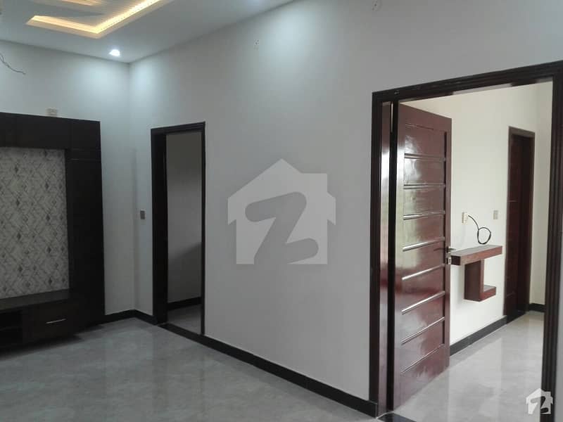 آئی ای پی انجینئرز ٹاؤن لاہور میں 5 کمروں کا 1 کنال مکان 4.2 کروڑ میں برائے فروخت۔