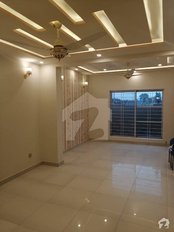 بحریہ ٹاؤن ۔ بلاک سی سی بحریہ ٹاؤن سیکٹرڈی بحریہ ٹاؤن لاہور میں 1 کمرے کا 5 مرلہ زیریں پورشن 21 ہزار میں کرایہ پر دستیاب ہے۔