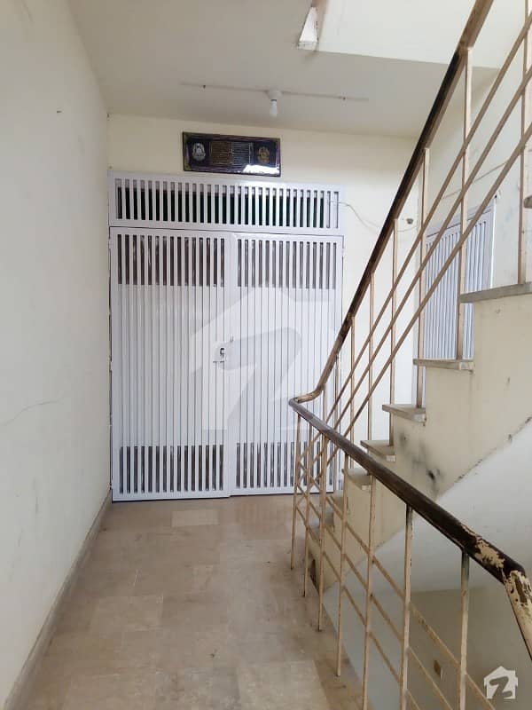 Ideally Located Flat Of 1650  Square Feet Is Available For Sale In Karachi