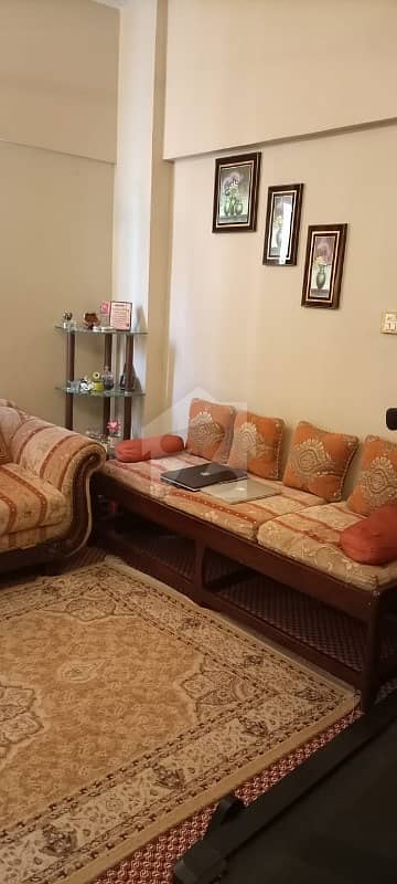 Lease Hold Four Rooms Flat For Sale In Arif Pride