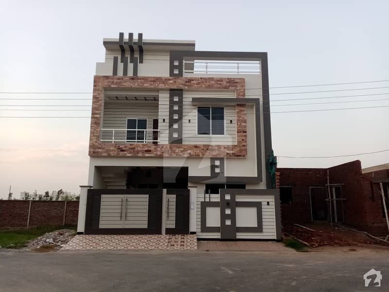 House Is Available Located In Madina Block