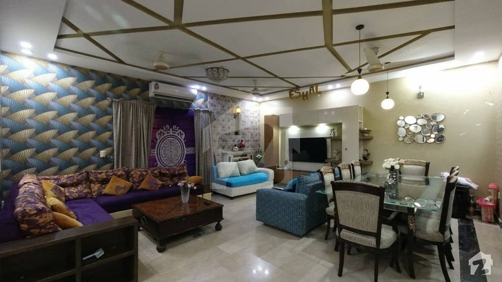 ویلینشیاء ۔ بلاک جے ویلینشیاء ہاؤسنگ سوسائٹی لاہور میں 5 کمروں کا 13 مرلہ مکان 2.45 کروڑ میں برائے فروخت۔