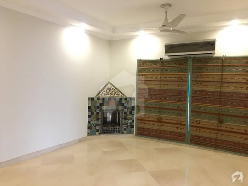 Good 1 Kanal Upper Portion For Rent In DHA Defence