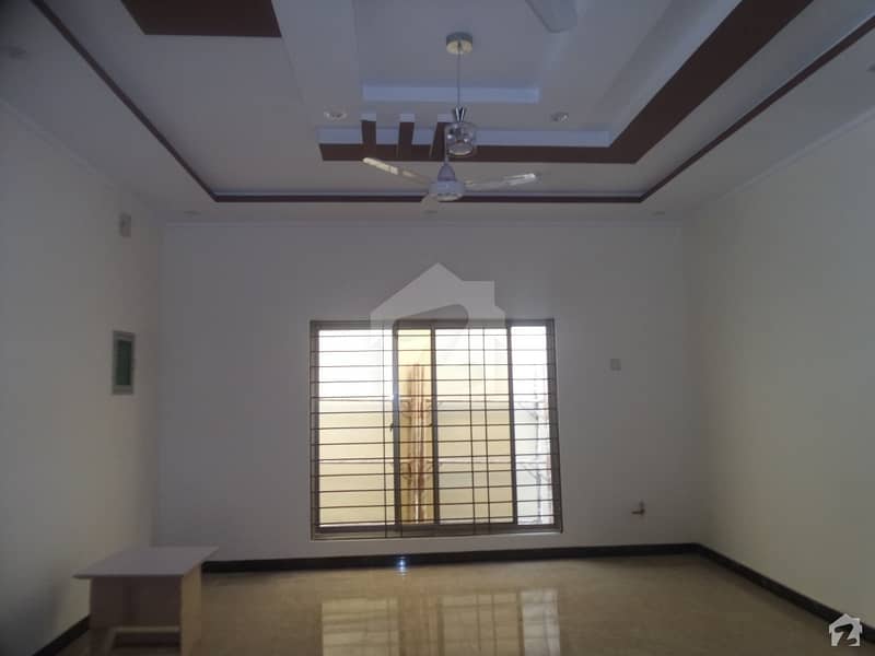 Ideal House For Sale In Janjua Town