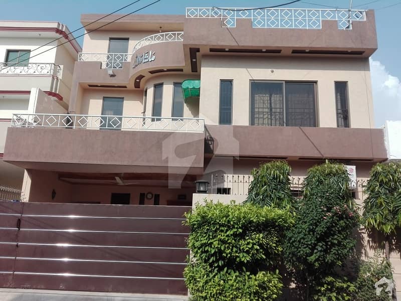 Spacious 10 Marla House Available For Sale In Wapda Town