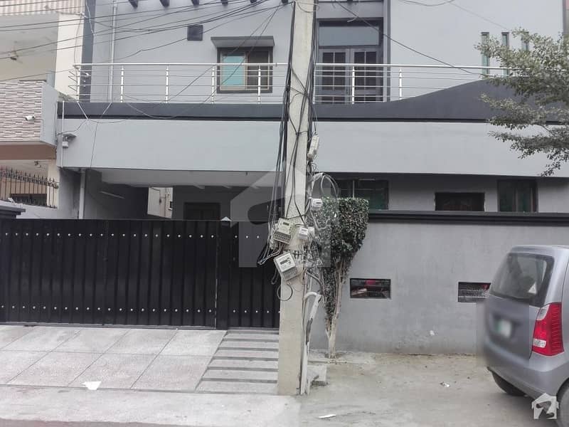 10 Marla House Is Available For Sale In Wapda Town