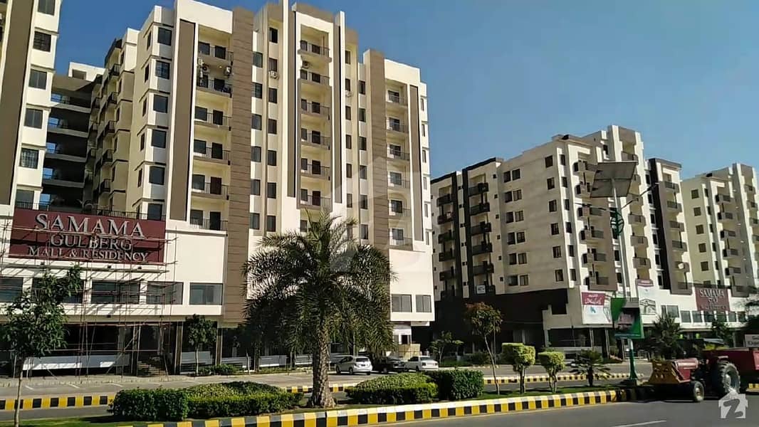 In Gulberg Flat For Rent Sized 1200 Square Feet