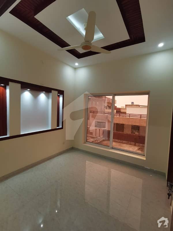جناح گارڈنز ایف ای سی ایچ ایس اسلام آباد میں 5 کمروں کا 5 مرلہ مکان 1.35 کروڑ میں برائے فروخت۔