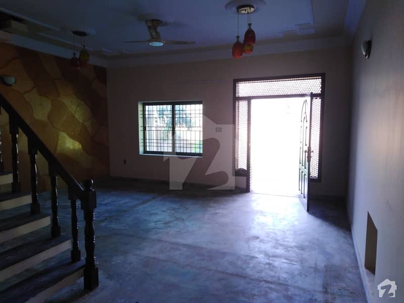 1 Kanal House Available For Sale In Hayatabad