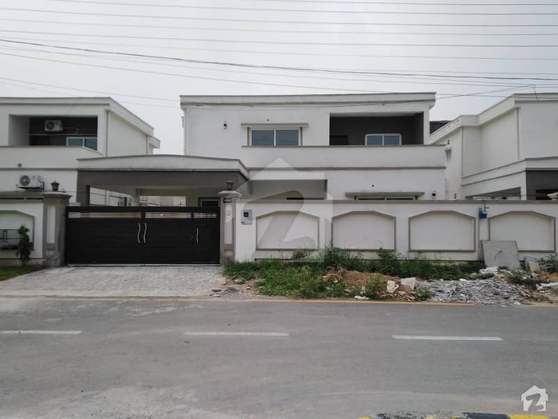 In Gulberg House For Sale Sized 1 Kanal