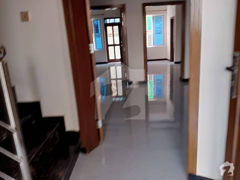 جناح گارڈنز ایف ای سی ایچ ایس اسلام آباد میں 7 کمروں کا 8 مرلہ مکان 1.65 کروڑ میں برائے فروخت۔