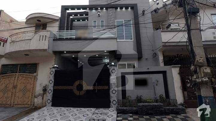 Centrally Located House In Johar Town Phase 2 - Block Q - Johar Town Is Available For Sale