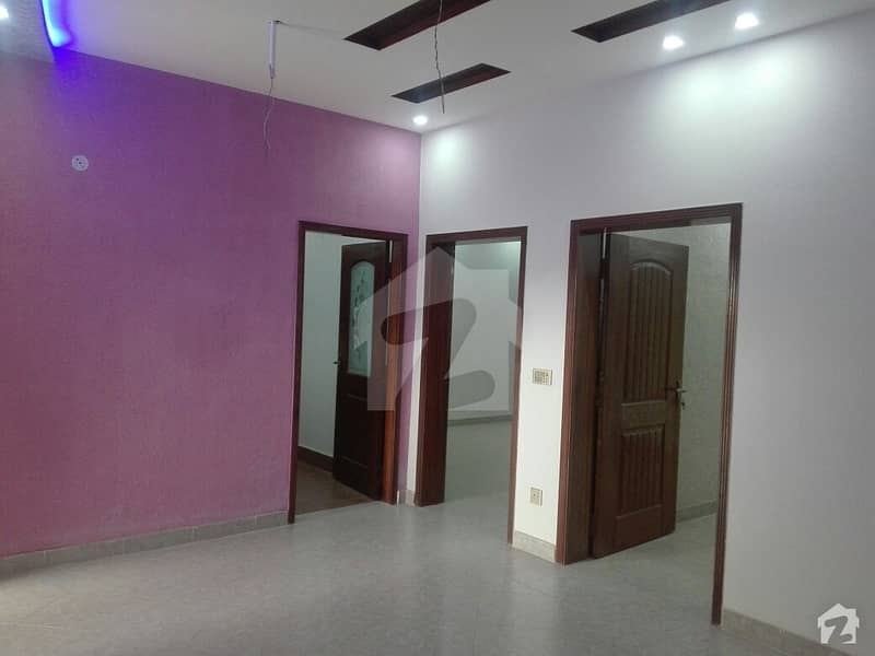 آئی ای پی انجینئرز ٹاؤن لاہور میں 5 کمروں کا 10 مرلہ مکان 2.4 کروڑ میں برائے فروخت۔