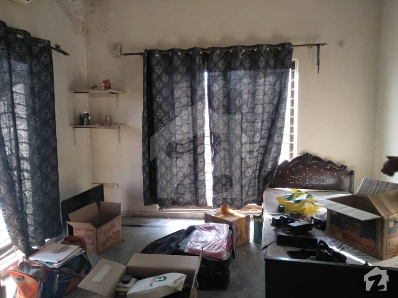 01 Kanal Upper Portion With Separate Entrance Available For Rent In State Life Society