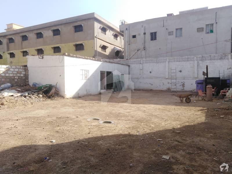 ناظم آباد کراچی میں 2 کمروں کا 4 مرلہ فلیٹ 77 لاکھ میں برائے فروخت۔