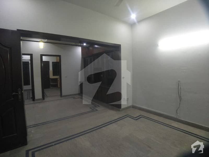 اسٹیٹ لائف ہاؤسنگ فیز 1 اسٹیٹ لائف ہاؤسنگ سوسائٹی لاہور میں 3 کمروں کا 5 مرلہ مکان 45 ہزار میں کرایہ پر دستیاب ہے۔