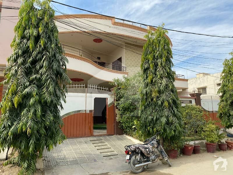 3600  Square Feet House In Stunning Gulistan-E-Jauhar Is Available For Sale