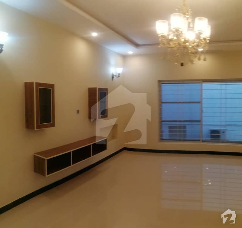 1 Kanal Luxury Upper Portion Available For Rent In Dha Phase 6