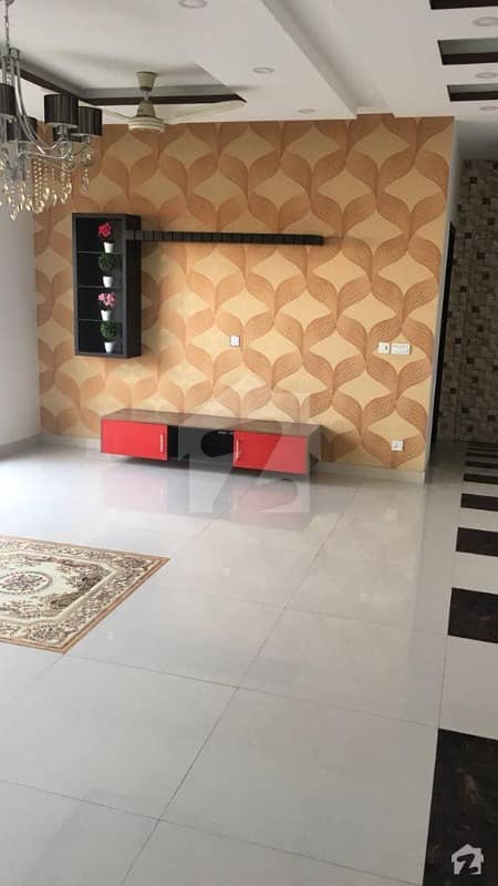 1 Kanal Lower locked Upper Portion Available For Rent