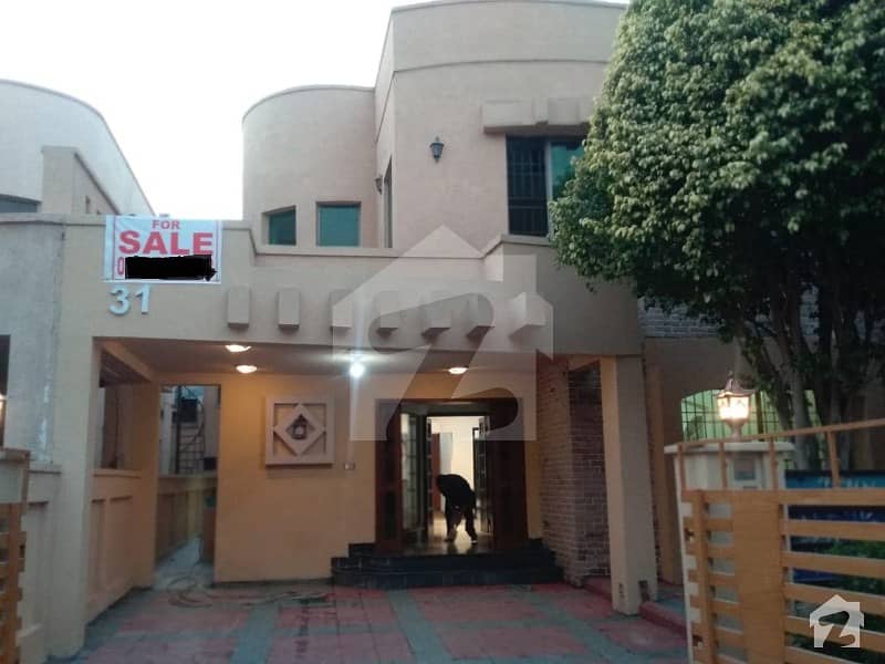 بحریہ ٹاؤن ۔ سفاری ولاز بحریہ ٹاؤن راولپنڈی راولپنڈی میں 3 کمروں کا 11 مرلہ مکان 2.35 کروڑ میں برائے فروخت۔